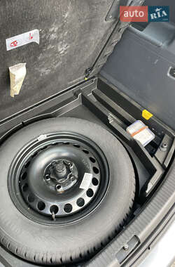 Минивэн Volkswagen Touran 2005 в 