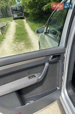 Минивэн Volkswagen Touran 2007 в 