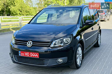 Мінівен Volkswagen Touran 2012 в 