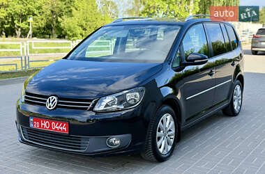 Мінівен Volkswagen Touran 2012 в 