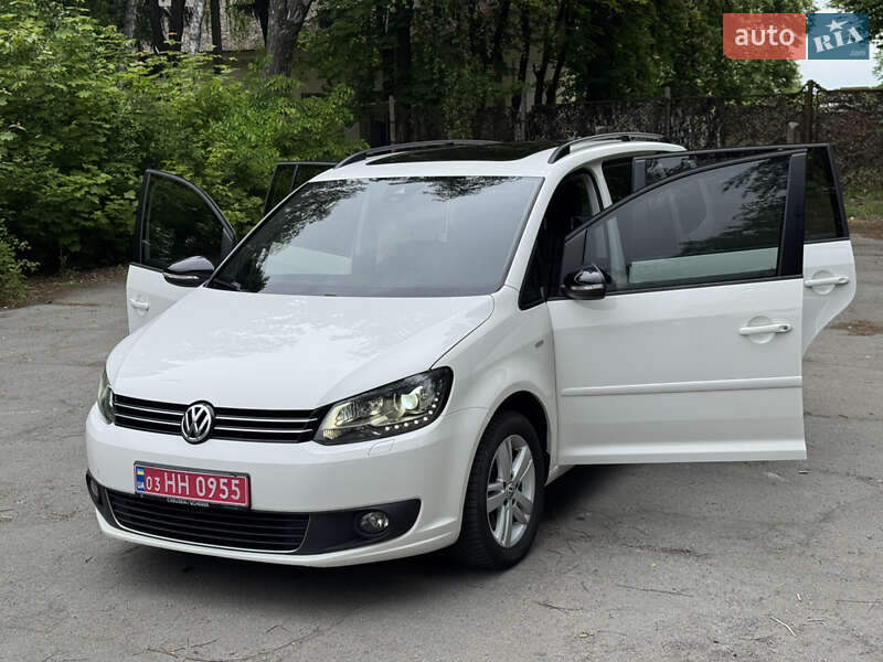 Минивэн Volkswagen Touran 2013 в 