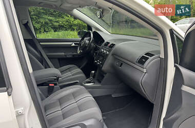 Минивэн Volkswagen Touran 2013 в 