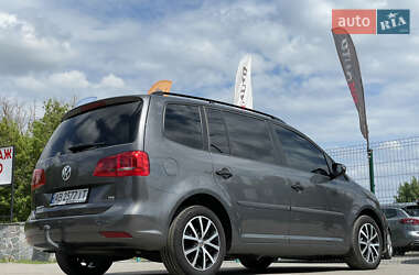 Мінівен Volkswagen Touran 2012 в 