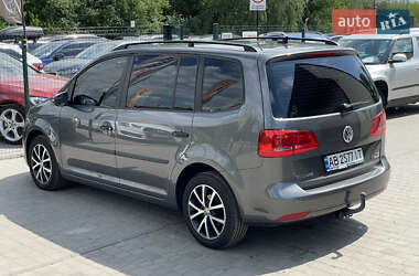 Мінівен Volkswagen Touran 2012 в 