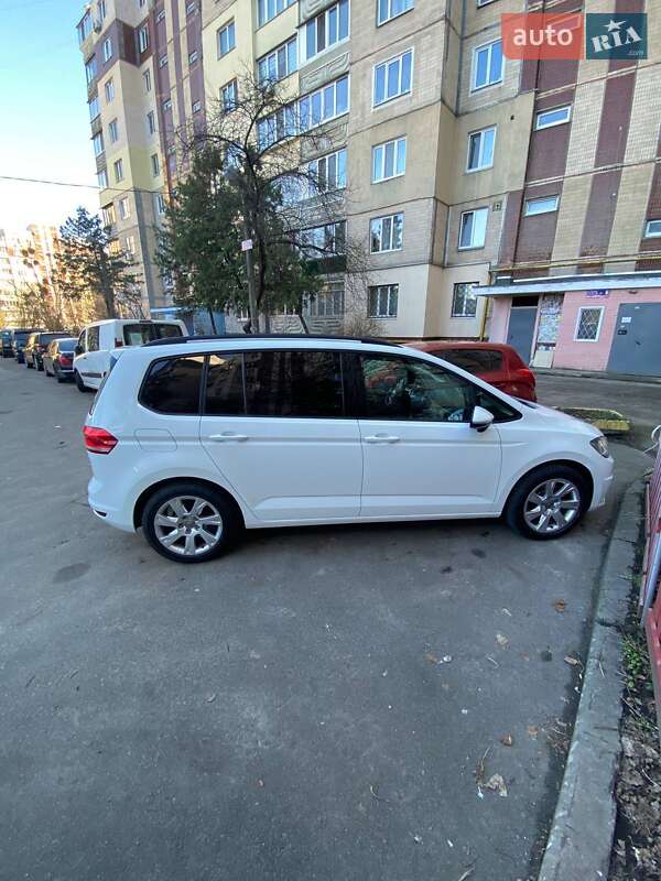 Мікровен Volkswagen Touran 2016 в Києві