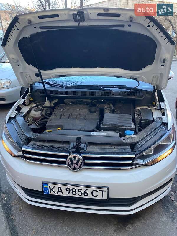 Мікровен Volkswagen Touran 2016 в Києві