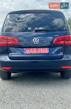 Мінівен Volkswagen Touran 2014 в 