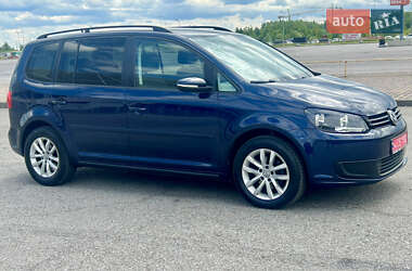 Мінівен Volkswagen Touran 2014 в 