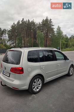 Минивэн Volkswagen Touran 2011 в 