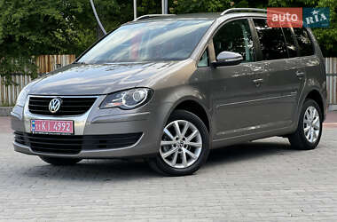 Мінівен Volkswagen Touran 2010 в Вінниці