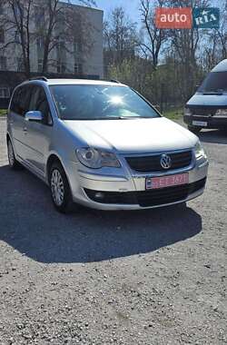 Мінівен Volkswagen Touran 2007 в 