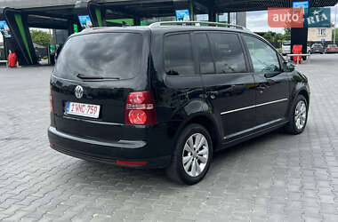 Минивэн Volkswagen Touran 2010 в 
