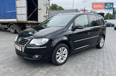 Минивэн Volkswagen Touran 2010 в 