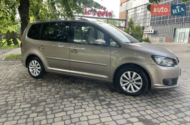 Минивэн Volkswagen Touran 2012 в 