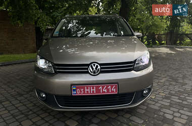 Минивэн Volkswagen Touran 2012 в 