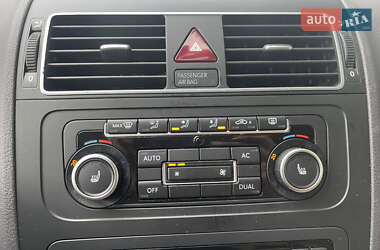 Минивэн Volkswagen Touran 2012 в 