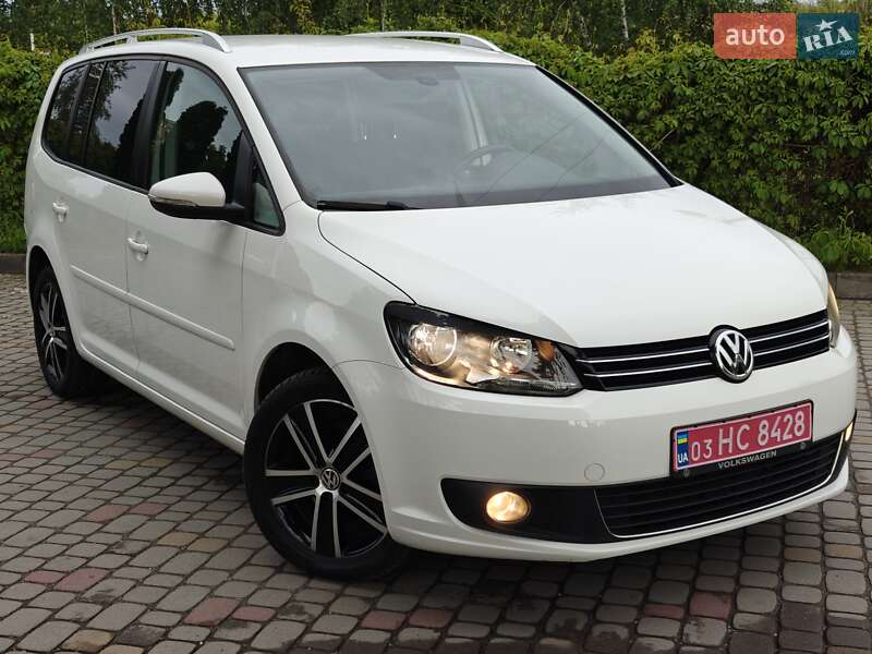 Мінівен Volkswagen Touran 2013 в 