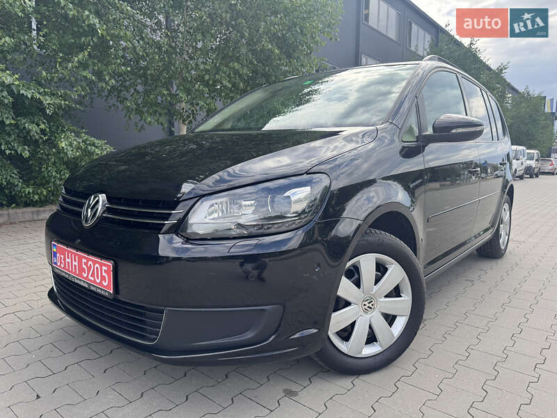 Мінівен Volkswagen Touran 2011 в 
