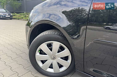 Мінівен Volkswagen Touran 2011 в 