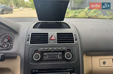 Мінівен Volkswagen Touran 2011 в 