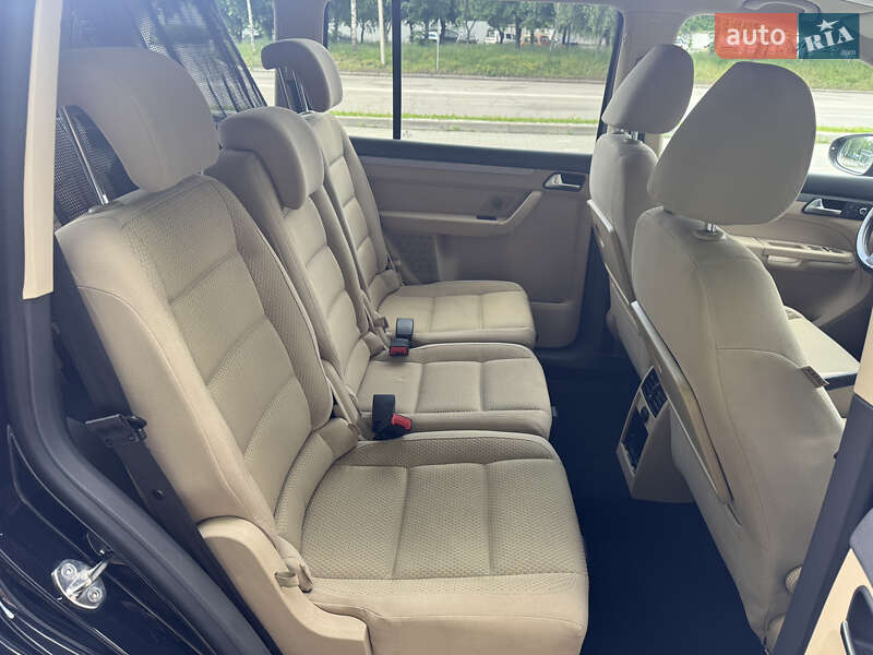 Мінівен Volkswagen Touran 2011 в Білій Церкві