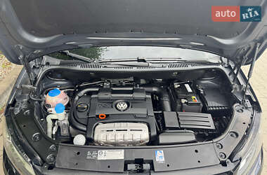 Мінівен Volkswagen Touran 2011 в 