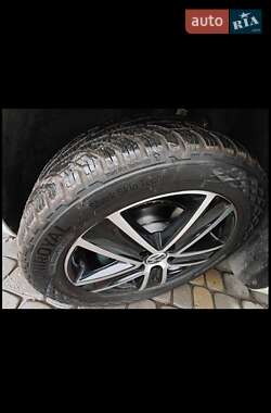Мінівен Volkswagen Touran 2013 в 