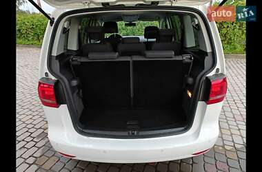 Мінівен Volkswagen Touran 2013 в 