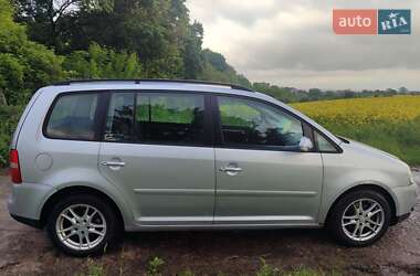 Минивэн Volkswagen Touran 2005 в 