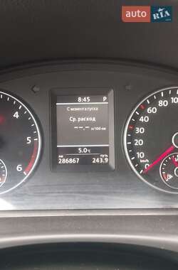 Минивэн Volkswagen Touran 2014 в 