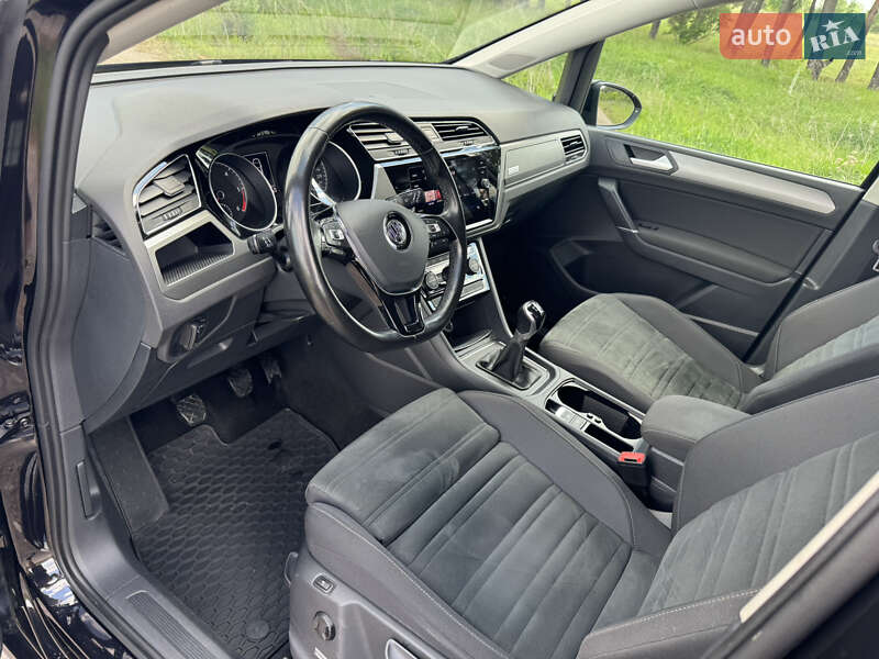 Микровэн Volkswagen Touran 2020 в Броварах