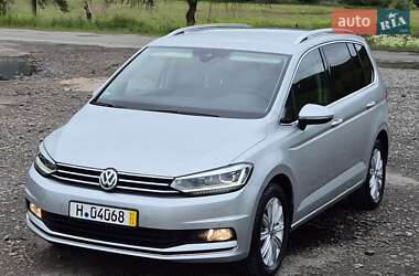 Микровэн Volkswagen Touran 2018 в Сваляве
