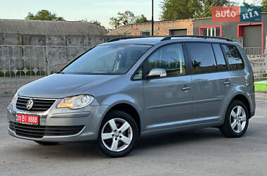 Минивэн Volkswagen Touran 2008 в 