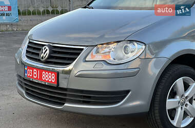Минивэн Volkswagen Touran 2008 в 