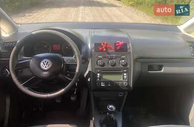 Мінівен Volkswagen Touran 2005 в 