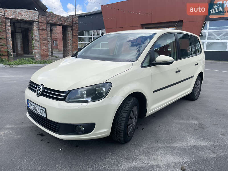 Минивэн Volkswagen Touran 2013 в Чернигове