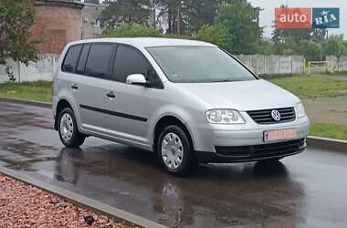 Минивэн Volkswagen Touran 2004 в Сарнах