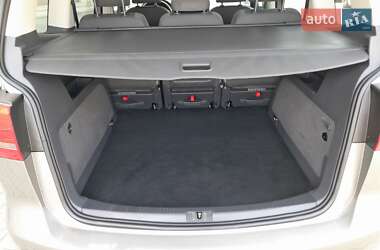 Минивэн Volkswagen Touran 2011 в 