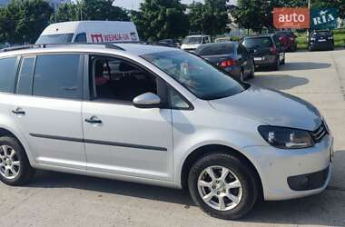 Минивэн Volkswagen Touran 2010 в Нетешине