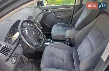 Мінівен Volkswagen Touran 2011 в 