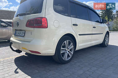 Минивэн Volkswagen Touran 2011 в 