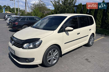 Минивэн Volkswagen Touran 2011 в 