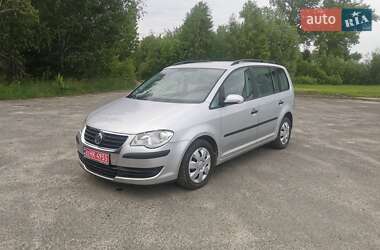 Мінівен Volkswagen Touran 2009 в Любомлі