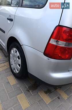 Минивэн Volkswagen Touran 2004 в Виннице