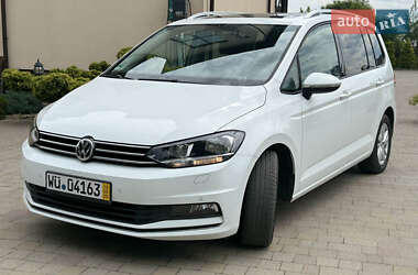 Мікровен Volkswagen Touran 2017 в Стрию