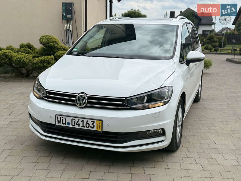 Мікровен Volkswagen Touran 2017 в Стрию