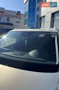 Минивэн Volkswagen Touran 2013 в 