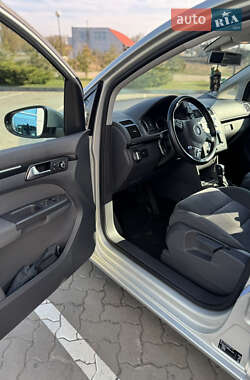 Минивэн Volkswagen Touran 2013 в 