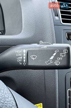 Минивэн Volkswagen Touran 2013 в 