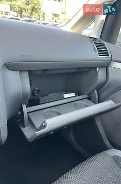 Минивэн Volkswagen Touran 2013 в 